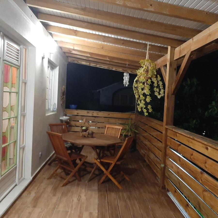 Charmant Bungalow Du Moule Vila Le Moule Exterior foto